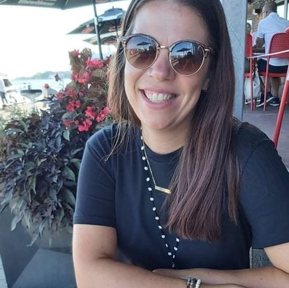 Meet your Posher, Jen - Picture 1 of 1